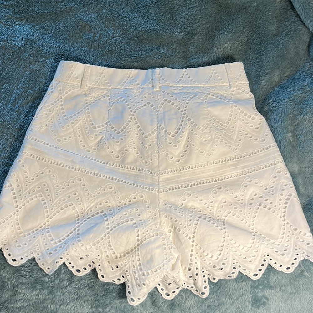 White Eyelet High Waisted Express Shorts Size 2 - Picture 5 of 11